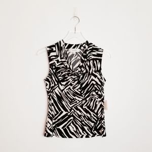 Dress Barn Scooped Neck Sleeveless Blouse